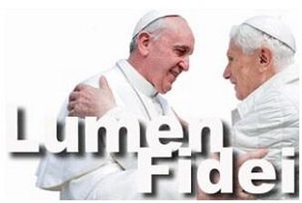 Le pape François et le pape Benoît XVI sont les deux auteurs de l'encyclique Lumen Fidei
